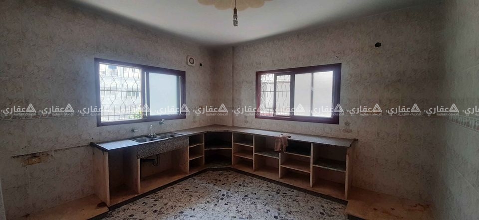 شقة للايجار بالقرب من بنك فلسطين