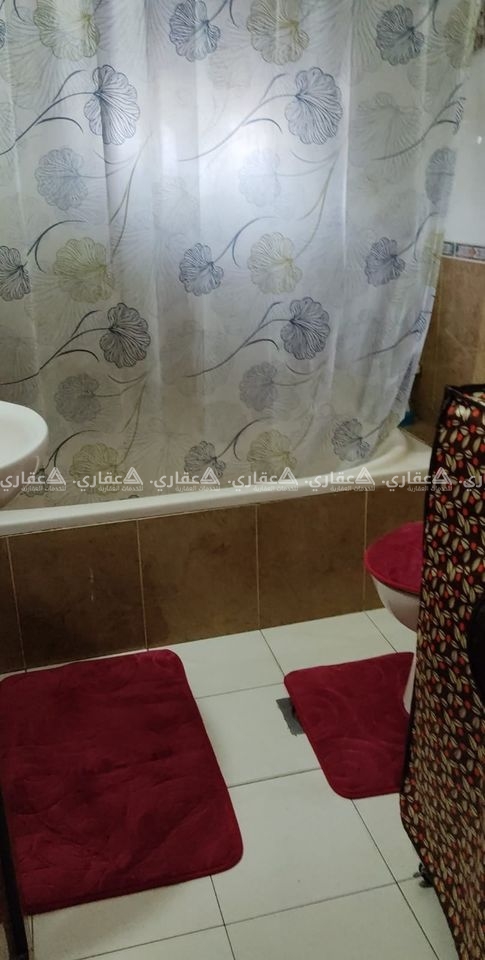 شقه للبيع خلف الكلية العصرية