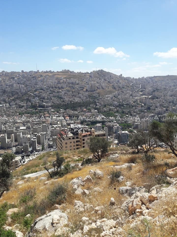 أرض للبناء التجاري 