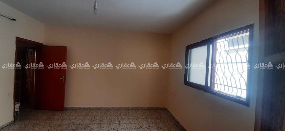شقة للايجار بالقرب من بنك فلسطين