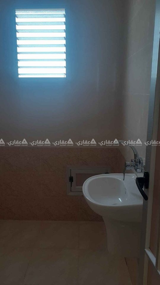شقة في موقع مميز  -بنايه جديده