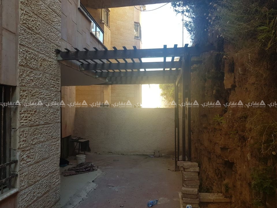 شقة فارغة للإيجار على خط المواصلات مباشرة