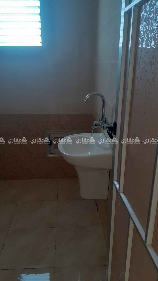 شقة في موقع مميز  -بنايه جديده