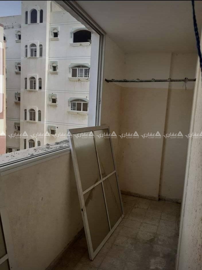 شقة مشطبة تشطيب جيد للبيع