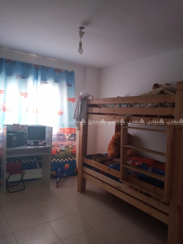 شقه مفروشه قرب مبنى الجامعه الجديد