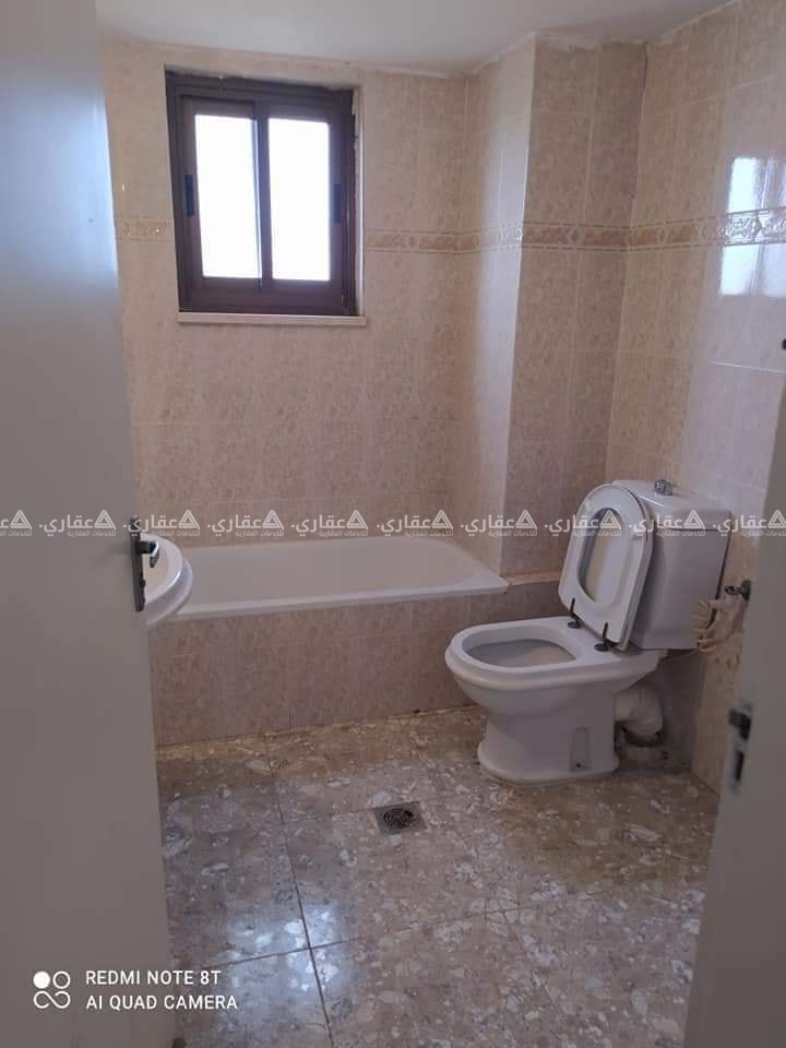 شقة فارغة للإيجار قرب وزارة المالية