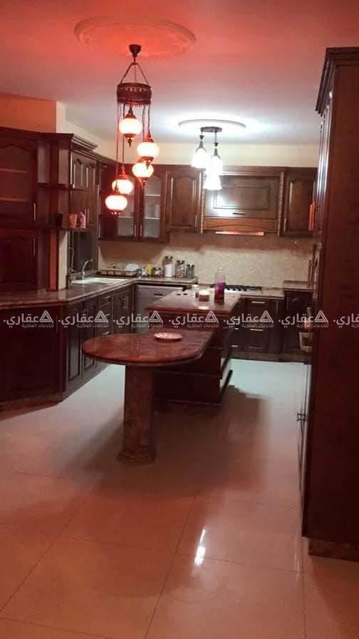 روف مفروش بإطلالة رائعة للإيجار 