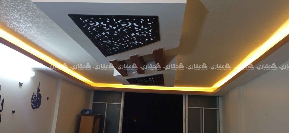  شقة للبيع في عمارة سكنية شمال محطة أبو عاصي