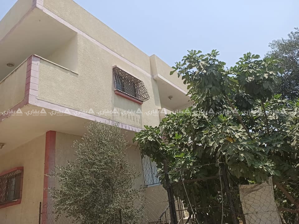 دار  كبيرة 4 شقق وبدروم للبيع