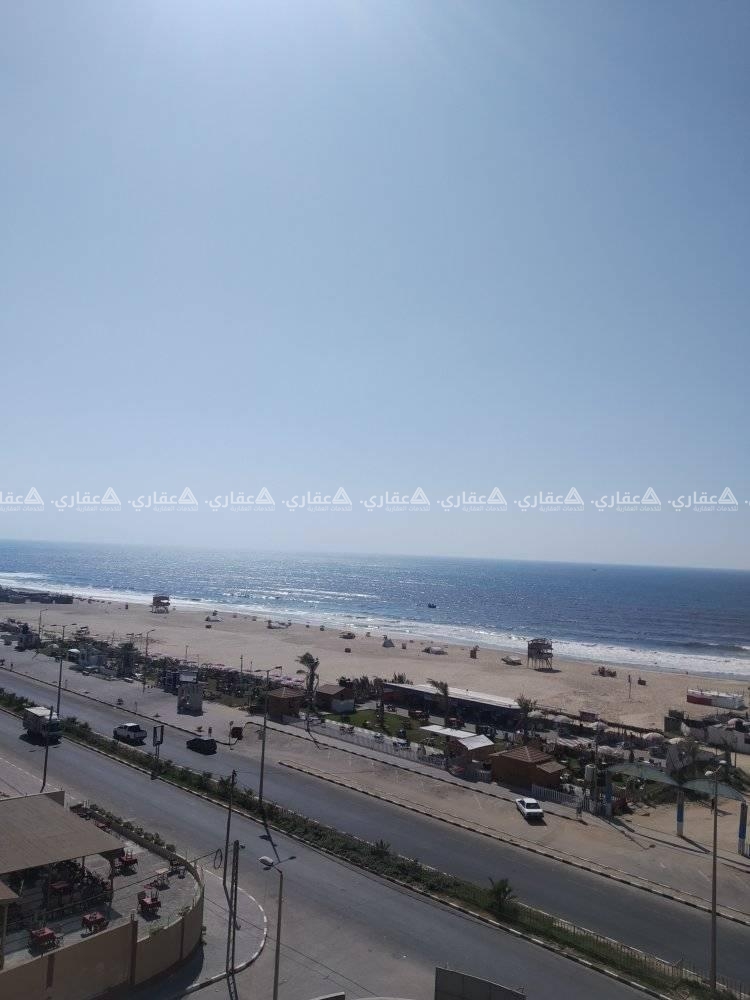 شقة عظم بإطلالة بحرية