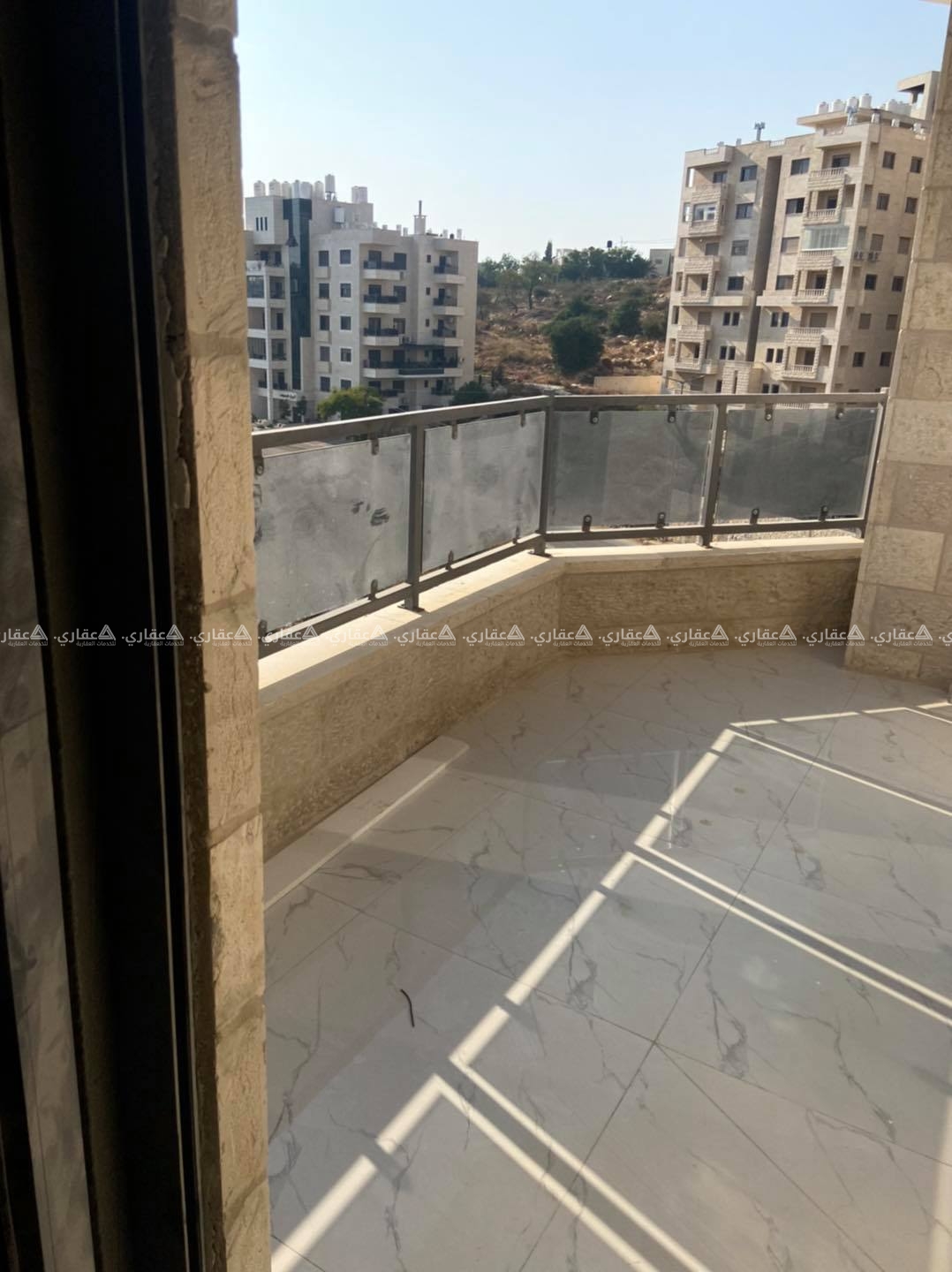 شقة للإيجار بالقرب من مدرسة المستقبل ومؤسسة عبد المحسن قطان
