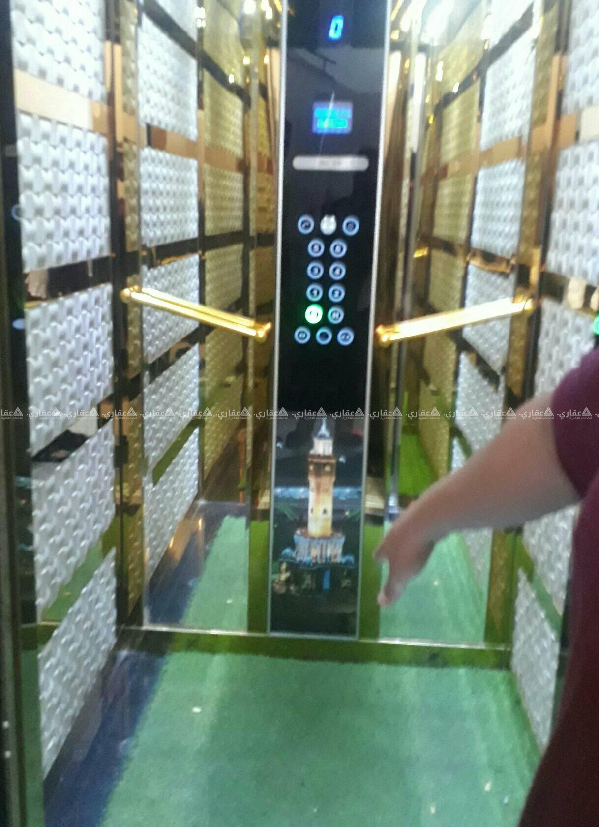 شقة سكنية سوبر ديلوكس في عمارة فاخرة
