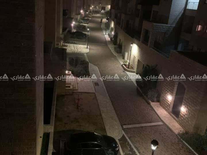 شقة مفروشة للإيجار بإطلالة رائعة