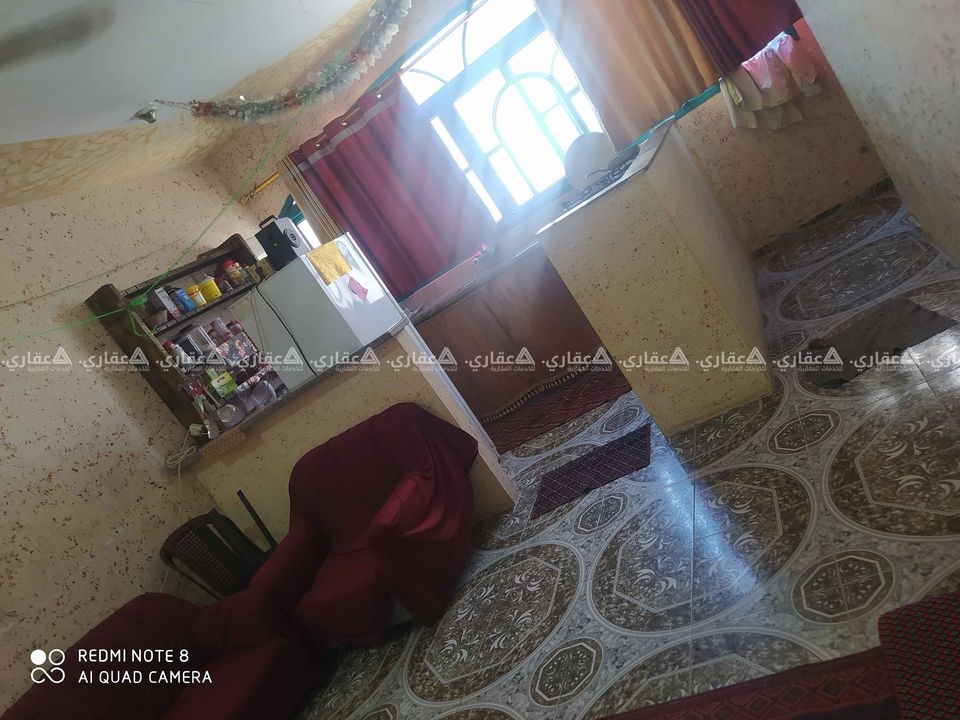 شقة للبيع عالشارع العام