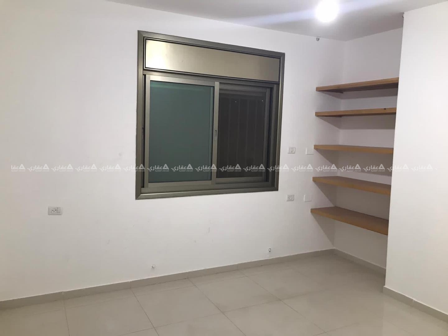 شقة فارغة للبيع مقابل الصنوبر 