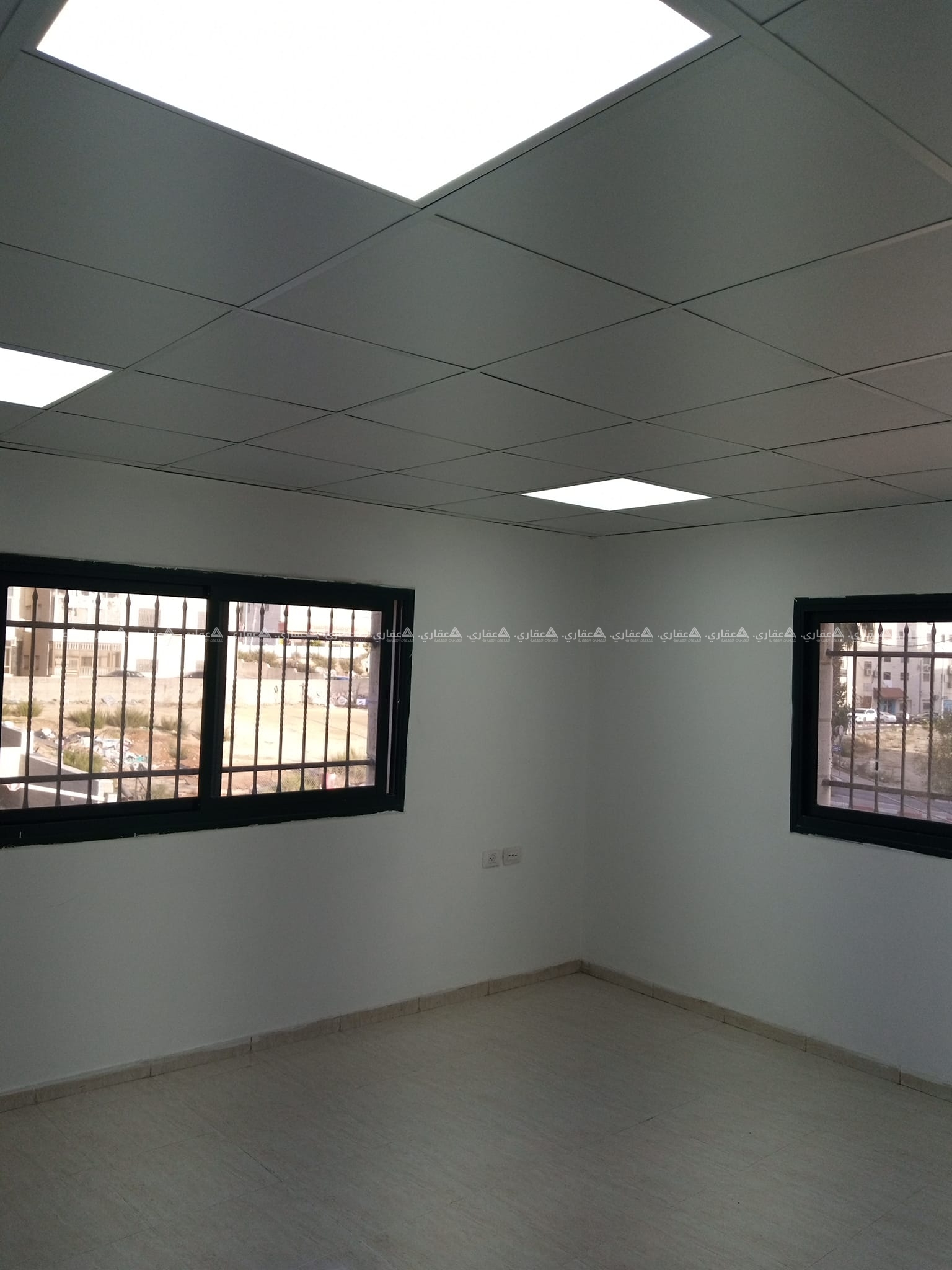 مكاتب للإيجار في الإرسال