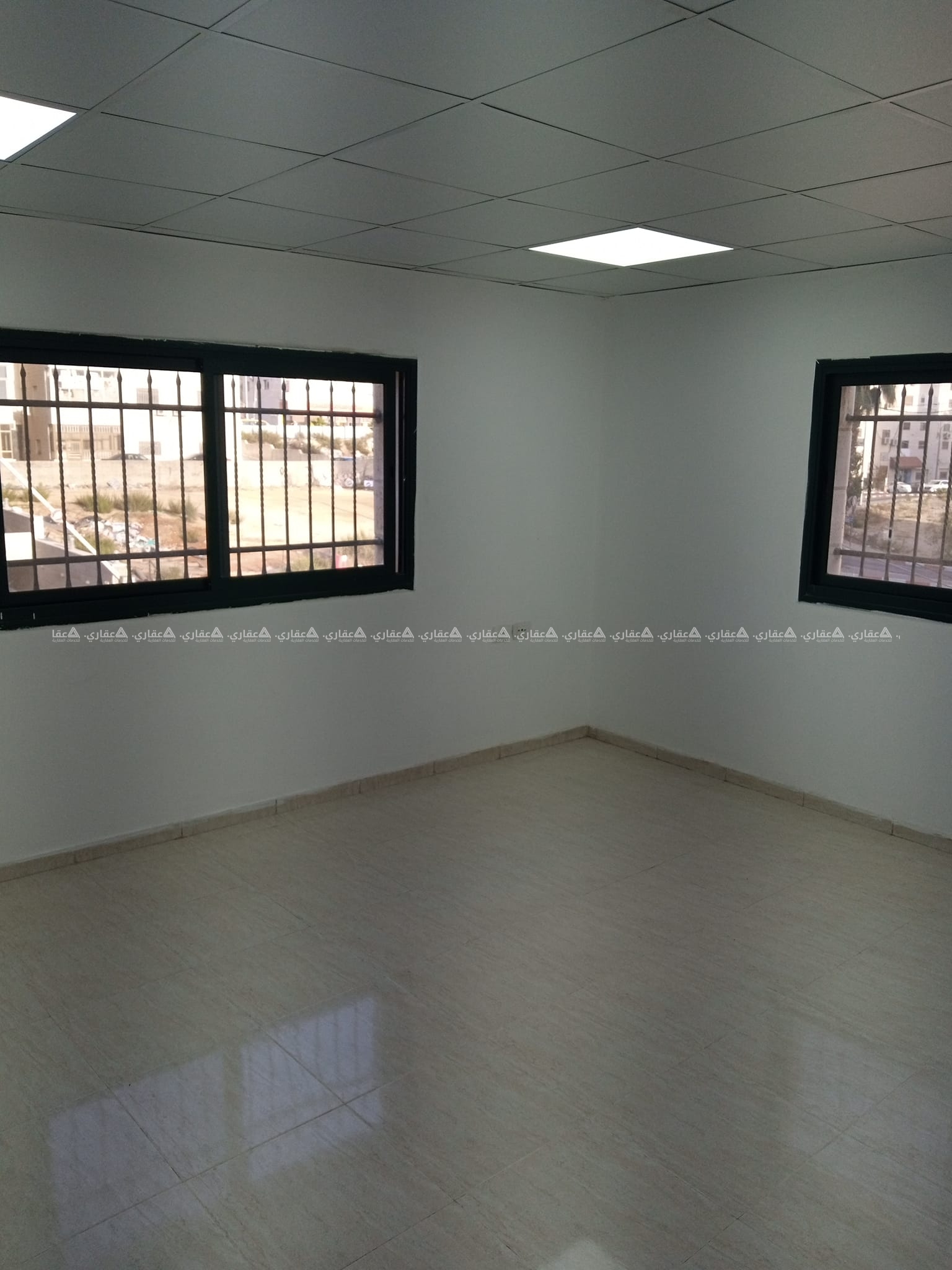 مكاتب للإيجار في الإرسال