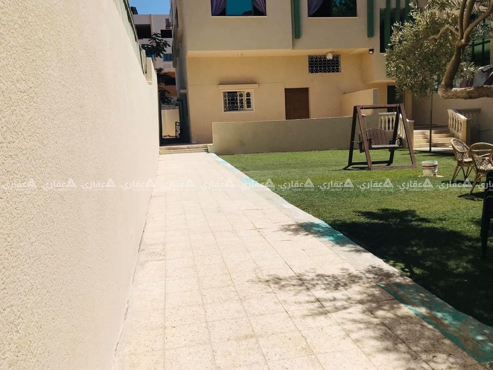 شقة أرضي للإيجار للمؤسسات والجمعيات فقط