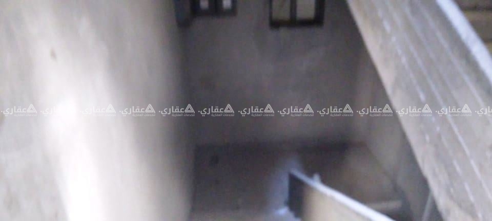 أرض مبني عليها طابقين للبيع