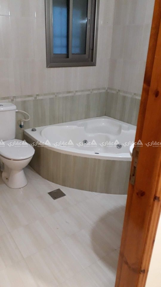 شقة فارغة للإيجار بالقرب من دوار نبيل عمرو