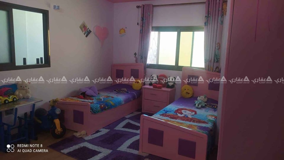 شقة للبيع بموقع مميز وقريب على البحر