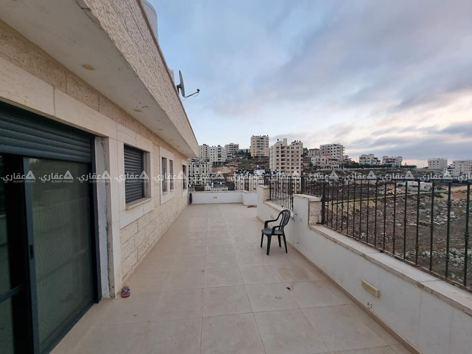 روف للإيجار بإطلالة رائعة وتشطيب مميز جداُ