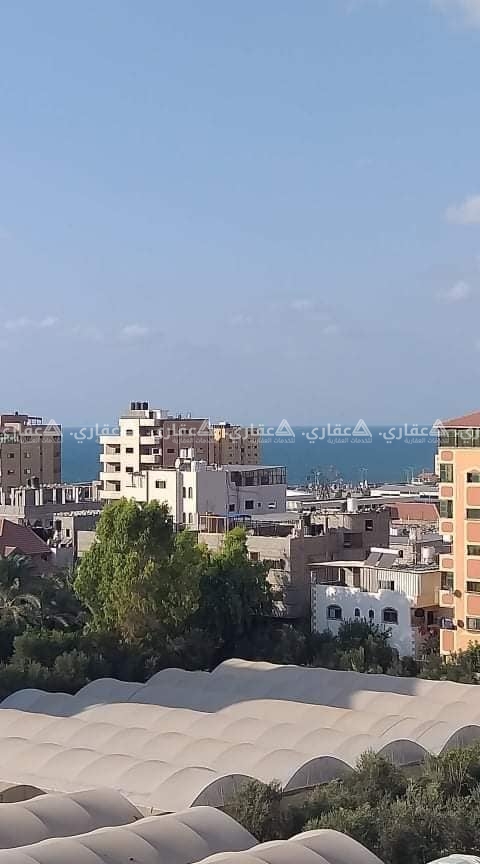 شقة للبيع على الشارع العام