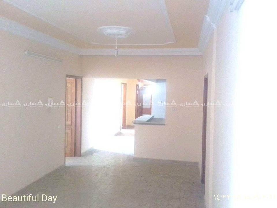 ثلاث شقق للبيع بالنصر