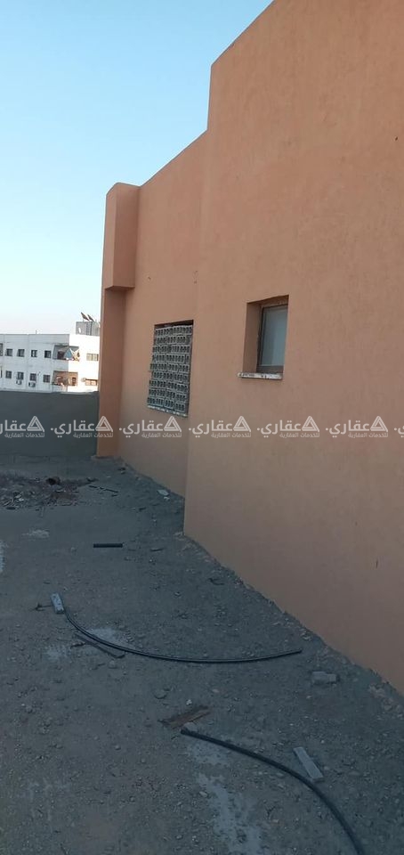 روف عظم  في عمارة حديثة