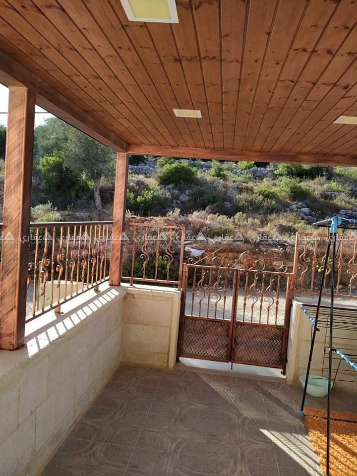 بيت مستقل للبيع في منطقة جميلة و مرتفعة 