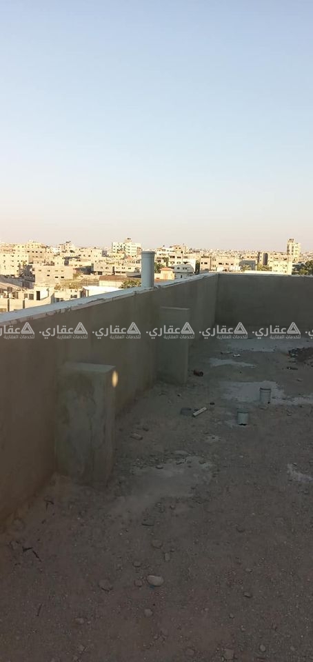روف عظم  في عمارة حديثة