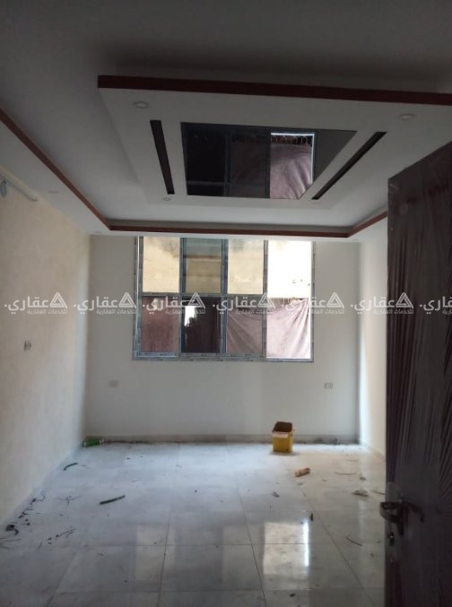  شقة للبيع شرق مفترق الامن العام
