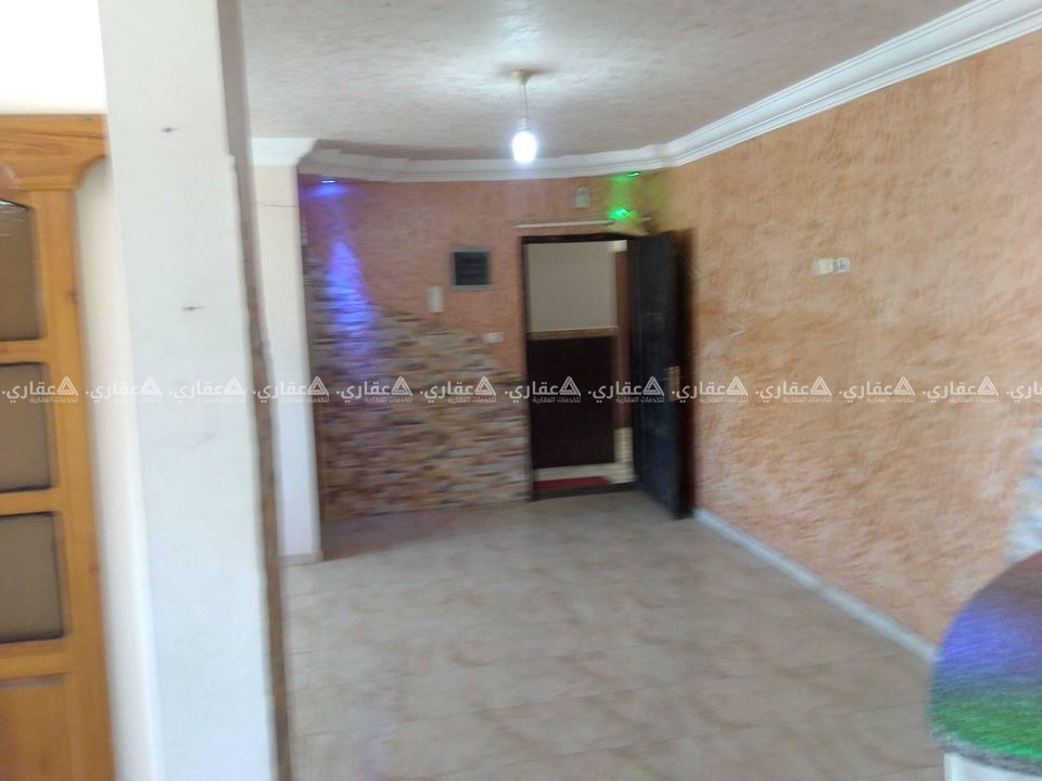 شقة للبيع بعمارة جديدة وكامله كل الخدمات