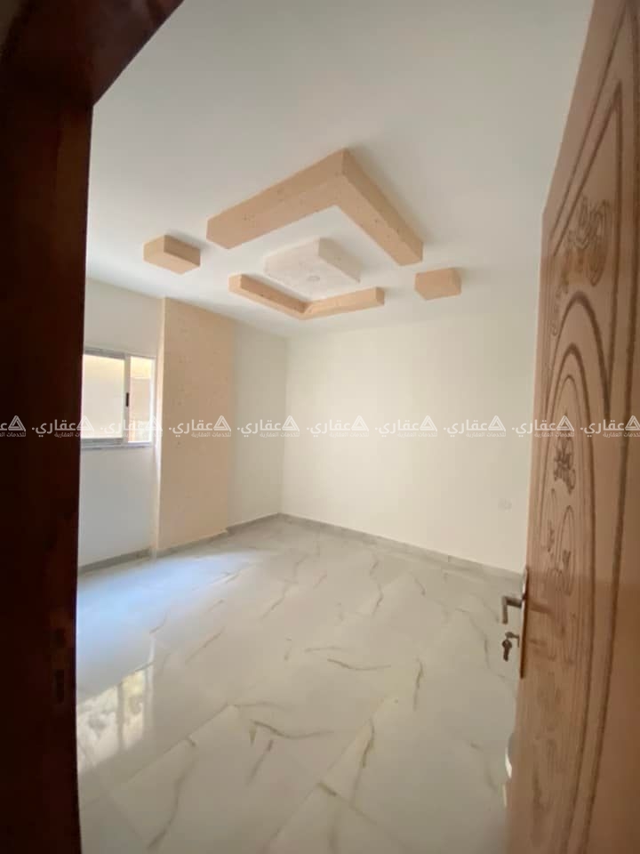 شقة في عمارة جديدة للبيع  بجوار السنترال