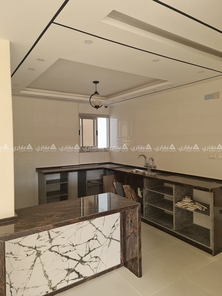 شقة  سكنية  للإيجار  مقابل شاورما فهد