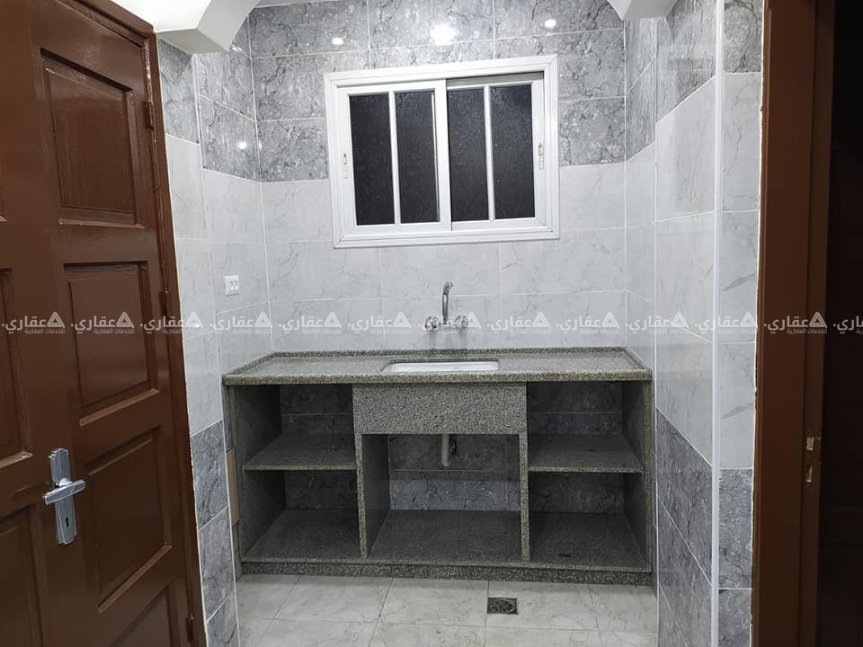 شقة للبيع بجوار مسجد القسام 