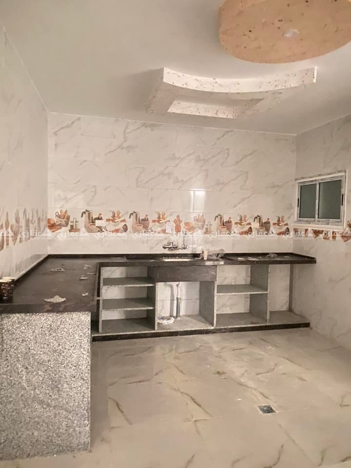 شقة في عمارة جديدة للبيع  بجوار السنترال