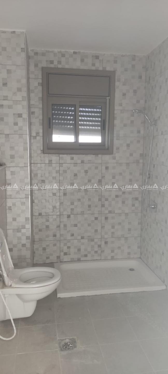 شقة فارغة للإيجار تشطيب جديد لم تسكن من قبل   