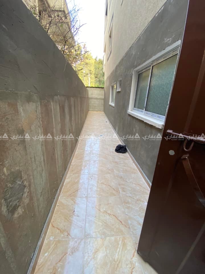 شقة في عمارة جديدة للبيع  بجوار السنترال