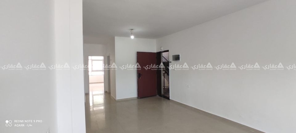 شقة غير مفروشة للإيجار مقابل الرامي موتورز