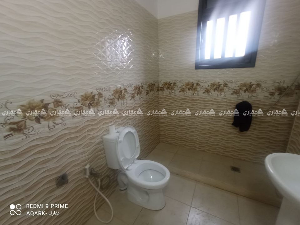 شقة غير مفروشة للإيجار قرب ملاهي مخماس
