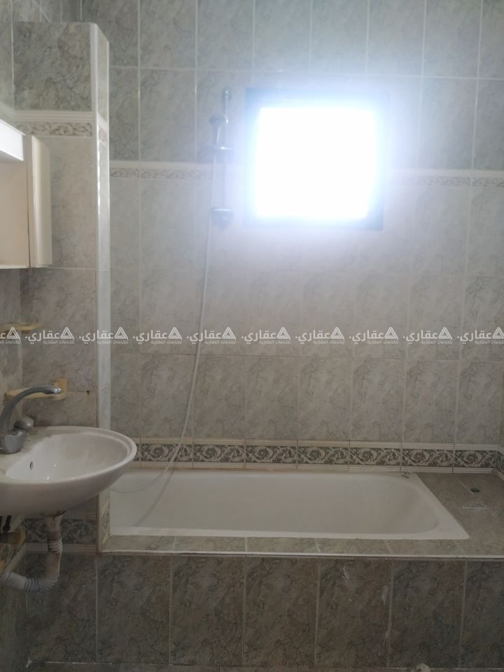 شقة للإيجار أو للبيع مقابل شركة صبح للأجهزة الكهربائية