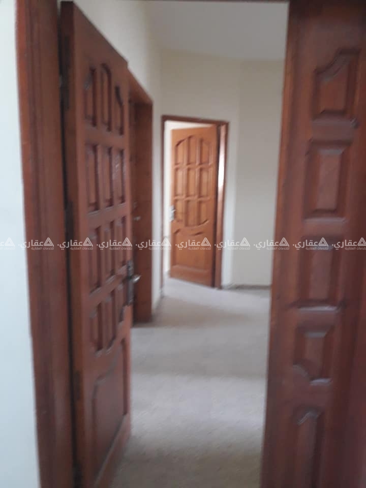 شقتين سكنية للإيجار غرب برج الجوهرة