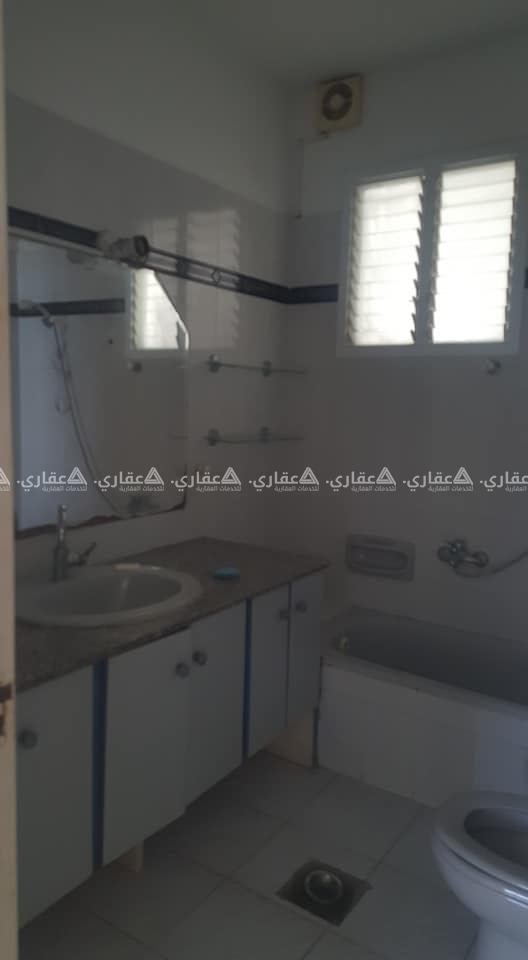 شقه للبيع بالقرب من كاظم البحر