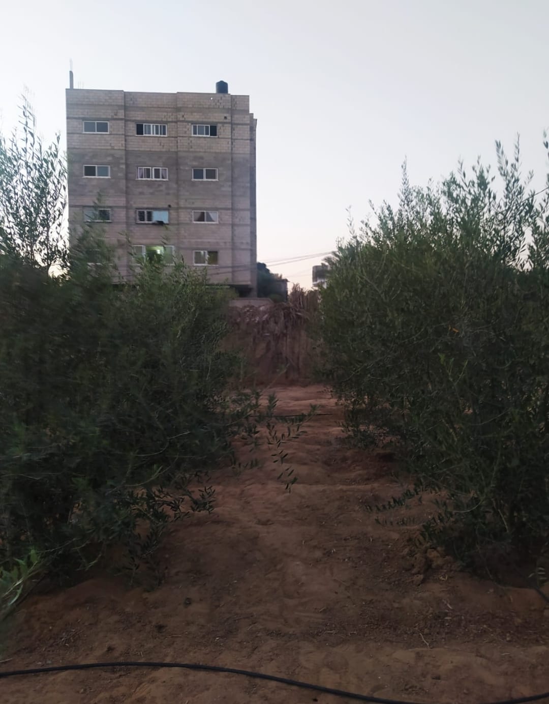 قطعة أرض للبيع بالقرب من مدرسة الفرقان