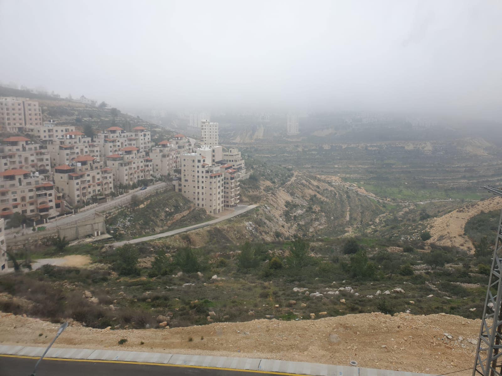 شقة للبيع بالقرب من مسبح الاكوا فيفا مباشرة
