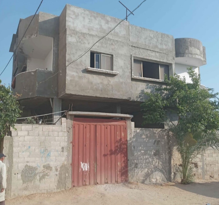 بيت تشطيب ممتاز من طابقين للبيع