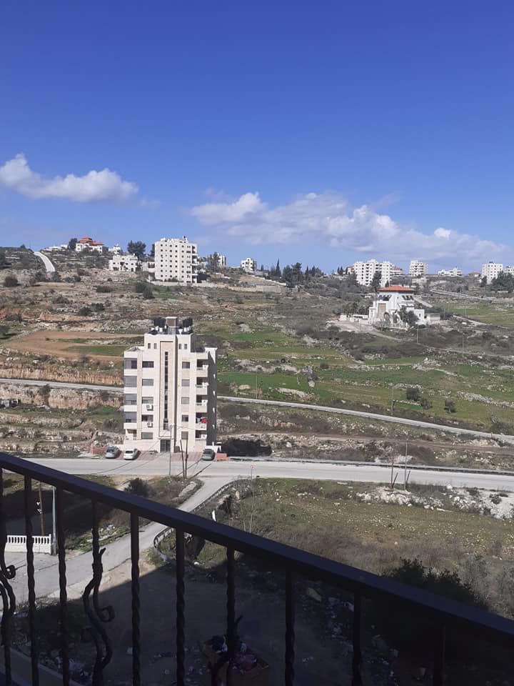 شقتين للإيجار  في عماره جديده لم تسكن من قبل
