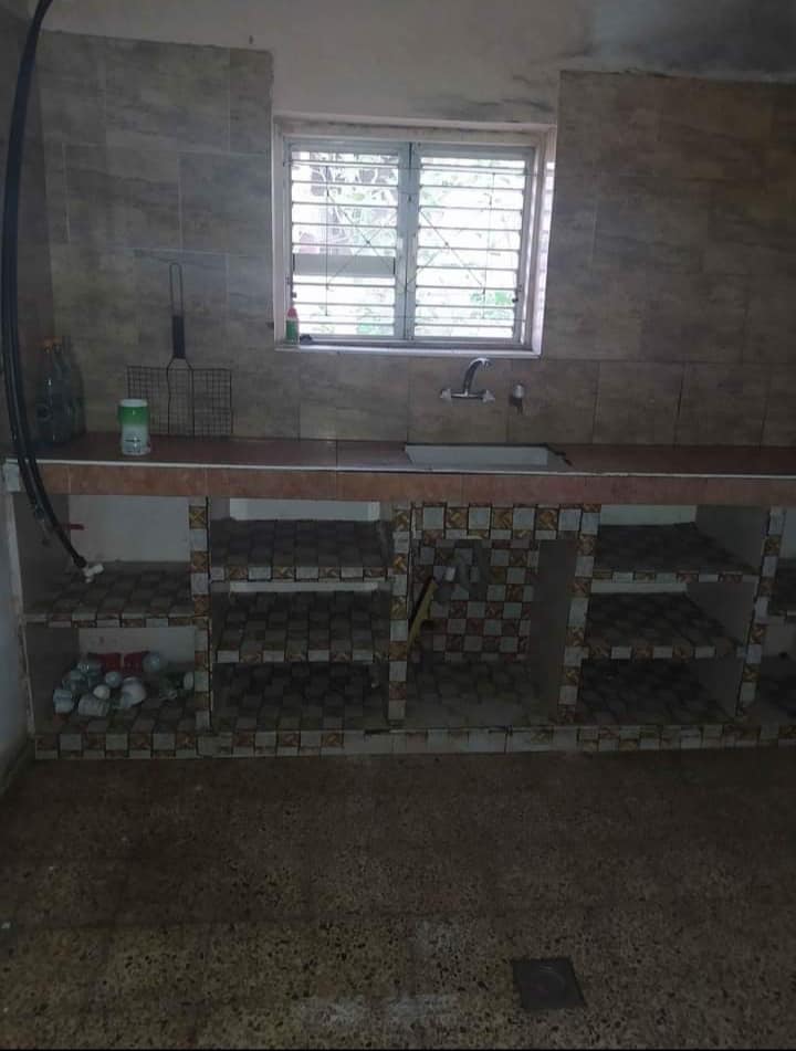بيت أرضي للإيجار 