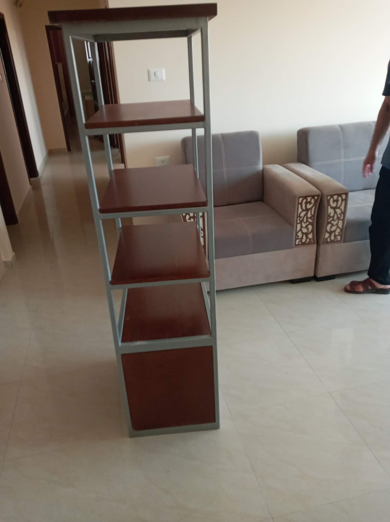  روف مـفروش للإيجـار